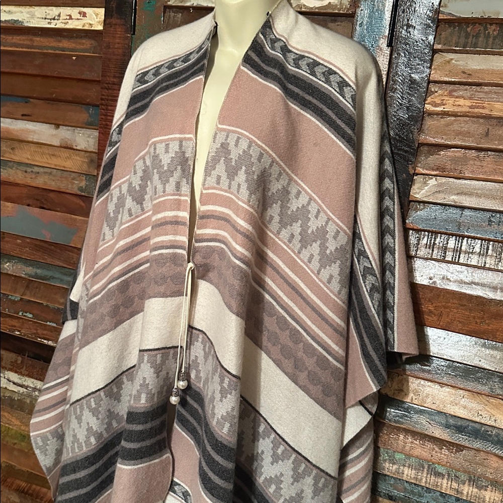 Marc New York Aztec Wrap/Poncho with pearl accent tie One Size